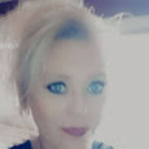 Meet your Posher, Steph